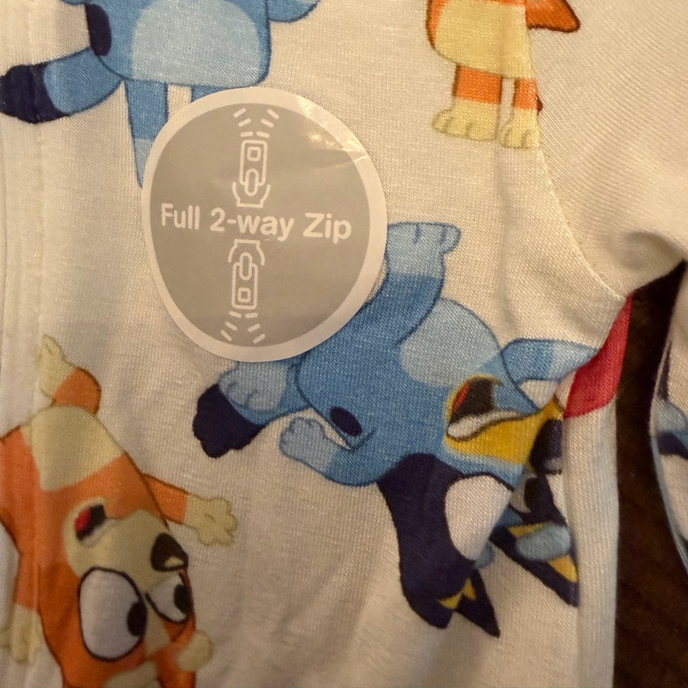 Bluey! 3-6 Month Double zip up Footie Sleeper Bluey & Bingo SOFT FEEL NWT - Picture 6 of 9